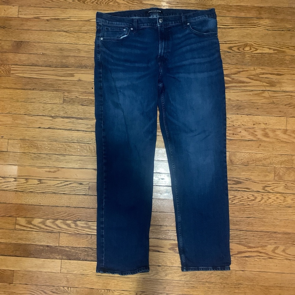 Calvin Klein Blue jeans 38x32 with nice backpocket design